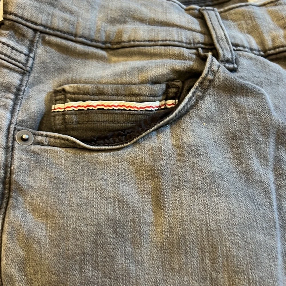 Sun + Stone washed grey men’s size 33 waist jeans. Very good condition